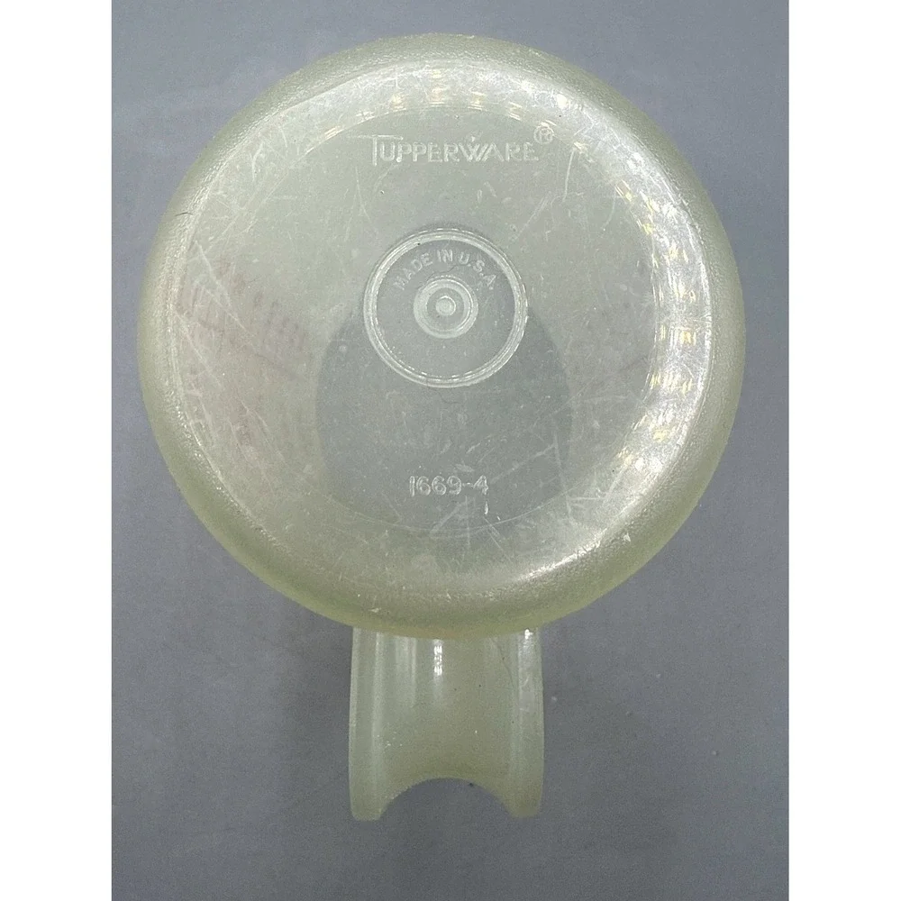 Tupperware Vintage 2 Cup Measuring Pitcher 1669-4 Frosted Red Letters 500mL 16oz